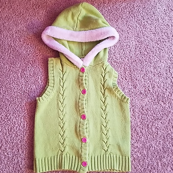 Green vest and pink long sleeve shirt - Picture 2 of 3